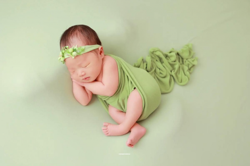 成都宝宝拍嗝吐奶 成都宝宝拍嗝吐奶